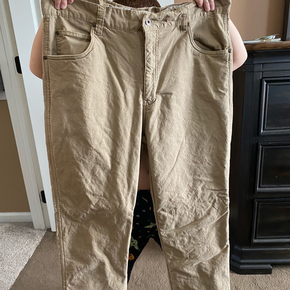 Men’s straight leg khakis